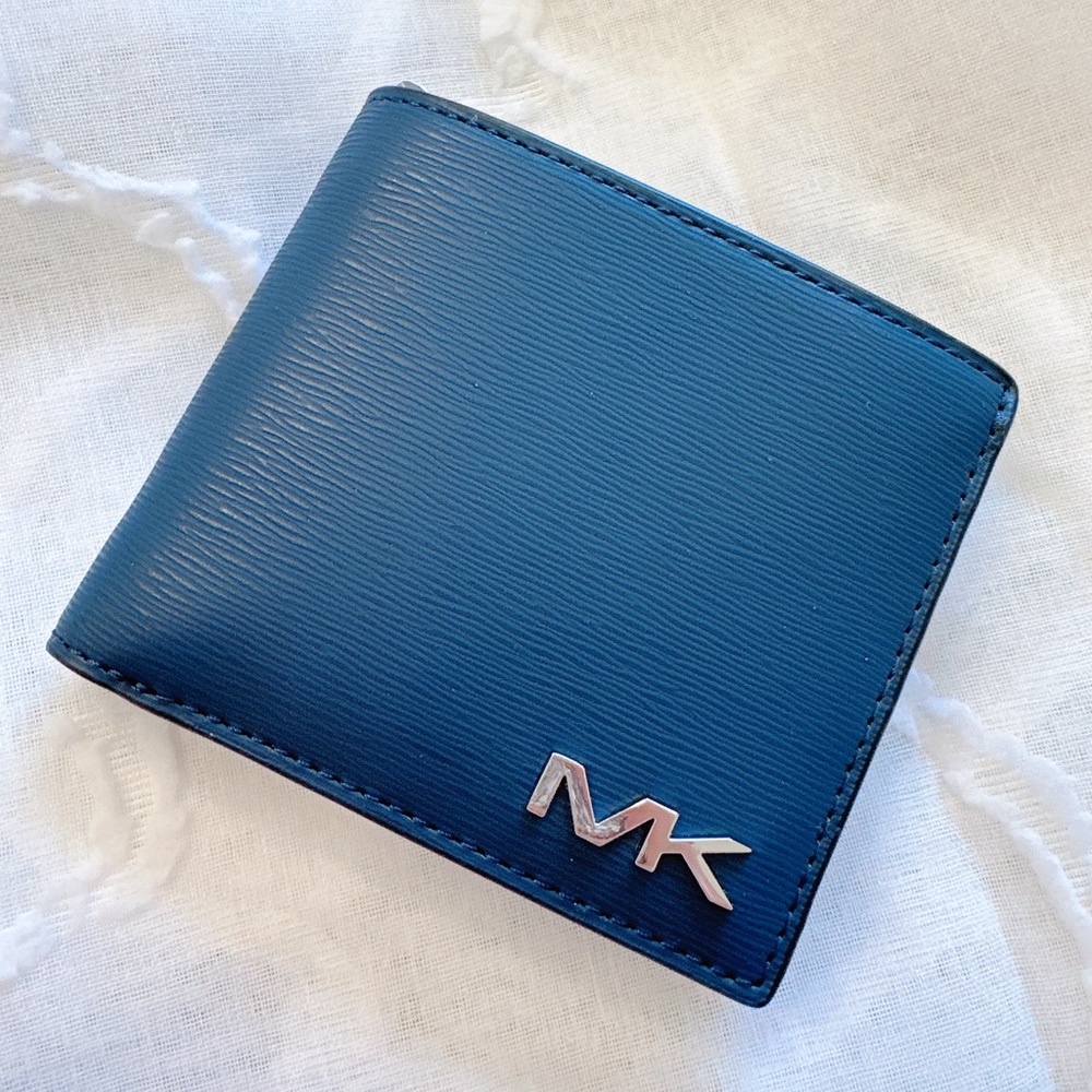 NWT Michael Kors Cooper Billfold Wallet